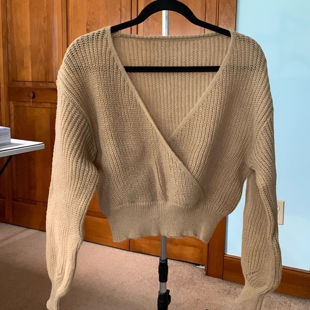 Adorable Faux Wrap Cropped Sweater Size Large NWOT